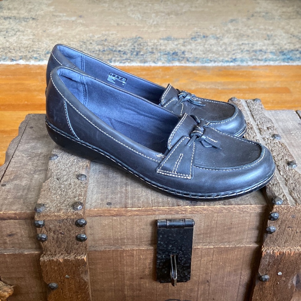 Navy blue Clark’s loafers